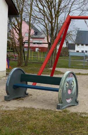 Banc pour enfants ludique et idéal pour les parcs ou cours d'école PIPPOLINO - Longueur 150 cm - ADS Equipements Eurl_0