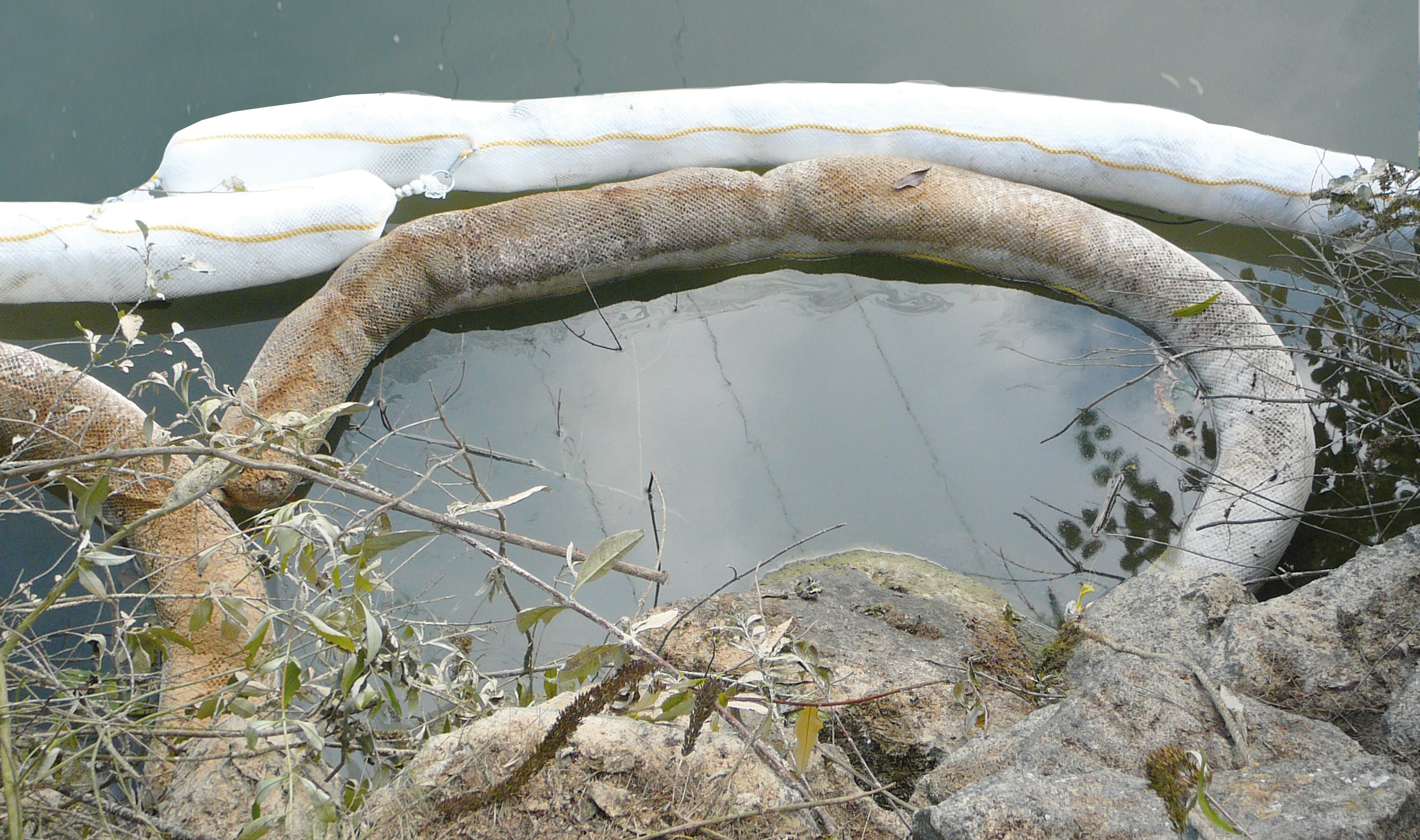 Barrage flottant pour hydrocarbures_0