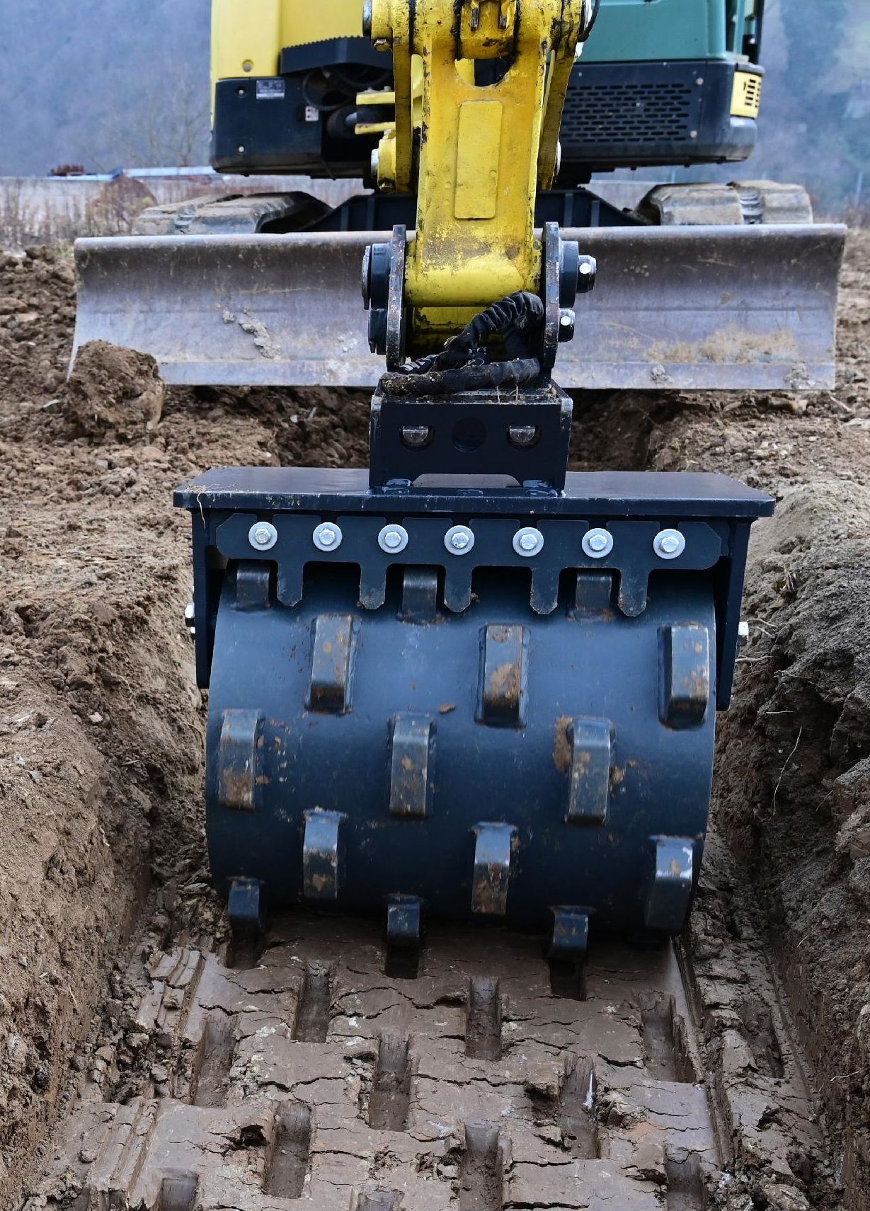 Roue de compactage pour pelle 1 à 50 tonnes_1