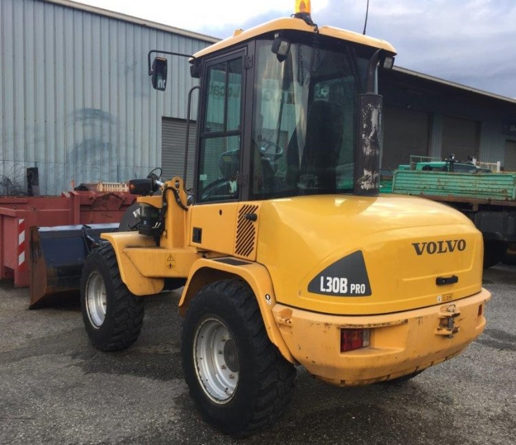 Chargeur/pneus gamme compacte volvo l30b_0