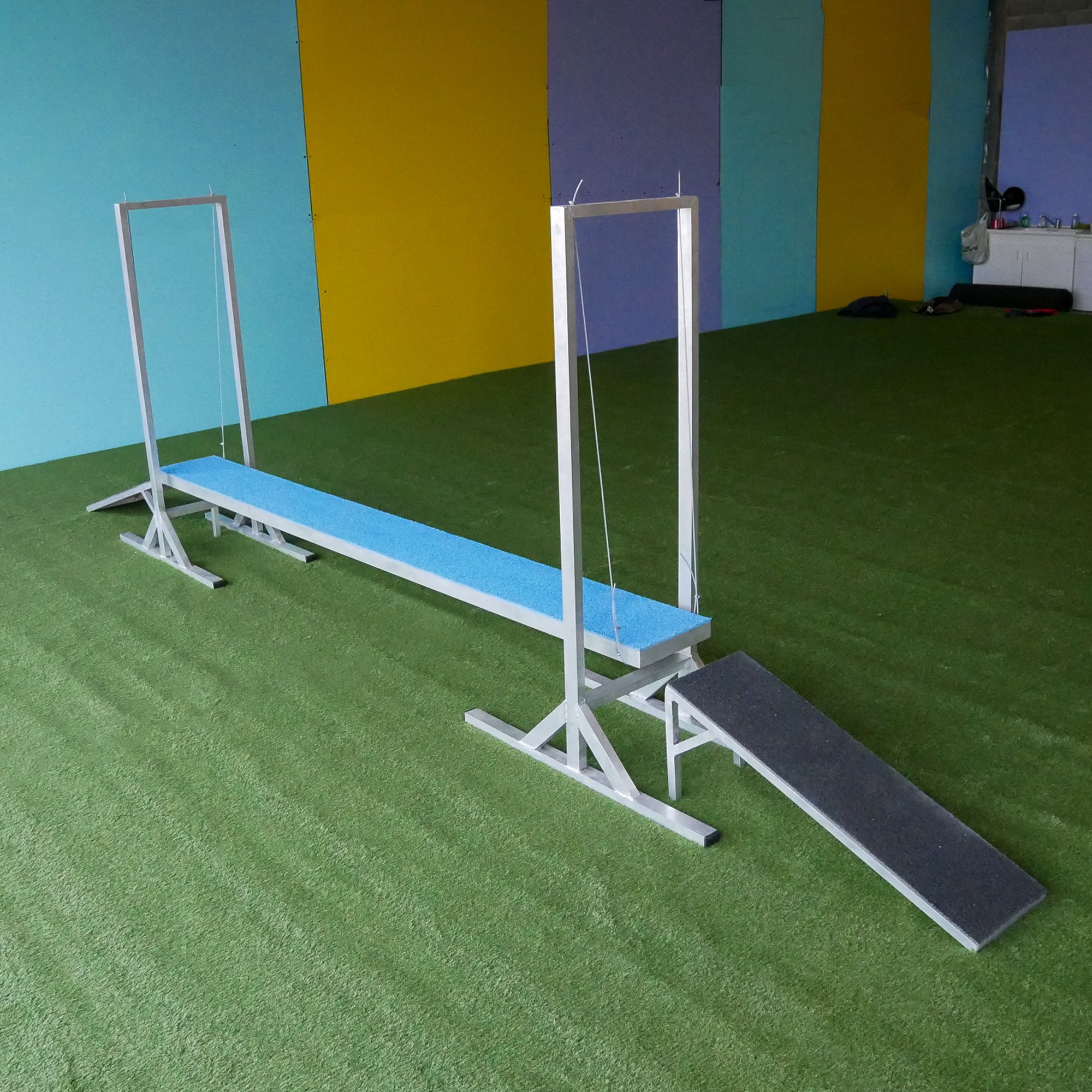 Parcours canin aux normes FCI - SWING - Entraînement au sauvetage avec finitions en acier ou aluminium_0