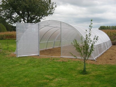 Serre de jardin - La Serre Super - 5,80m de large avec armature en acier galvanisé et couverture PVC Robustex_0