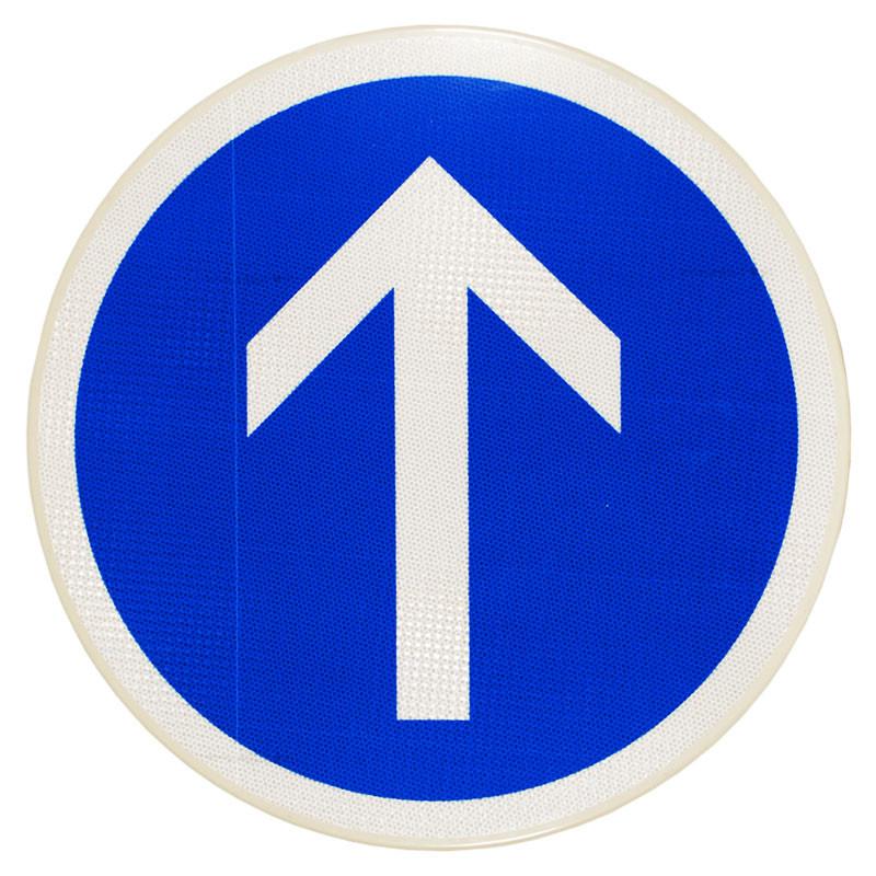 Panneau d'obligation B21B - Direction obligatoire à la prochaine intersection : tout droit - WP Signalisation_0