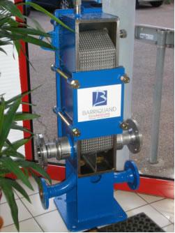 Échangeur thermique platulaire type PSM - faisceau de plaques chevronnées soudées - calandre en acier_0