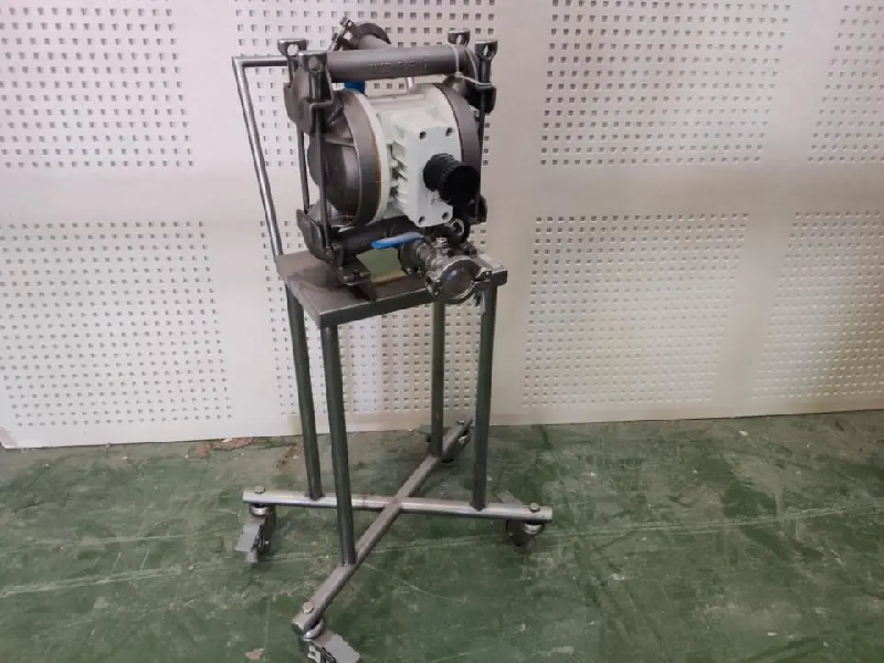 Pompe à membrane wilden avec chariot en acier inoxydable d'occasion - référence                        :                         e8141_0