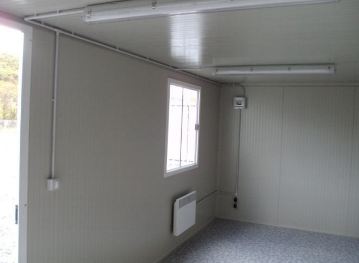 Bungalow de chantier / modulaire / ossature en métal / parois en panneau sandwich / isolé_1