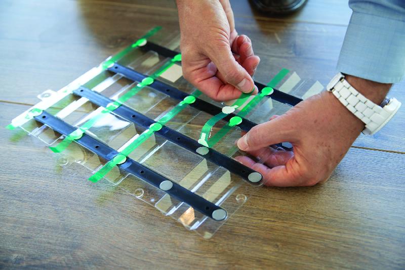 Barrettes de guidage EasyGuide - Kit de pose avec bandes auto-adhésives striées - Marque Romus_0