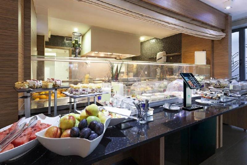 Distributeur de jus professionnel Horeca - Fructomat - 2 à 6 produits, versions CO2, Hot & Cold, Eco, avec écran JUICI_0