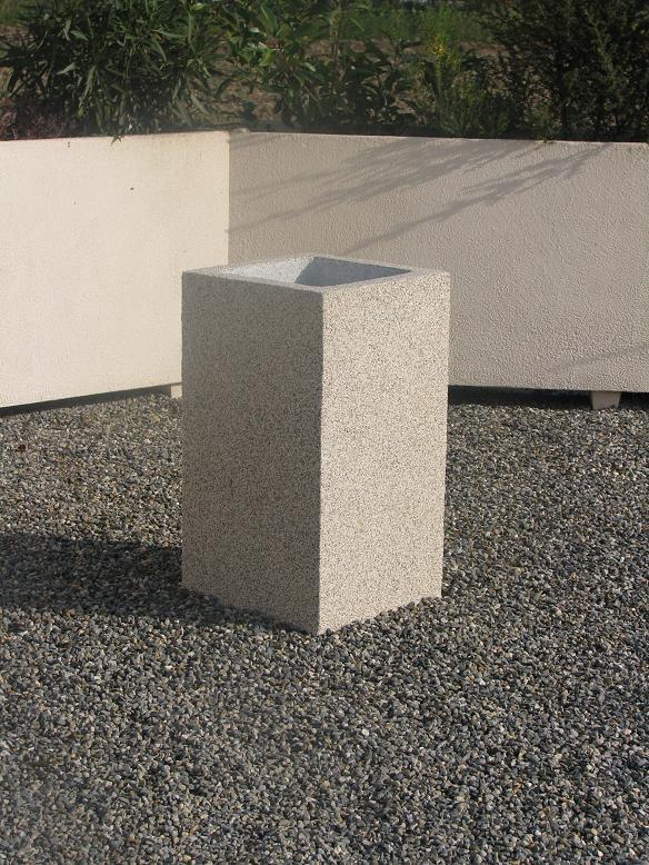 Cendrier sur pied en béton - Modèle 