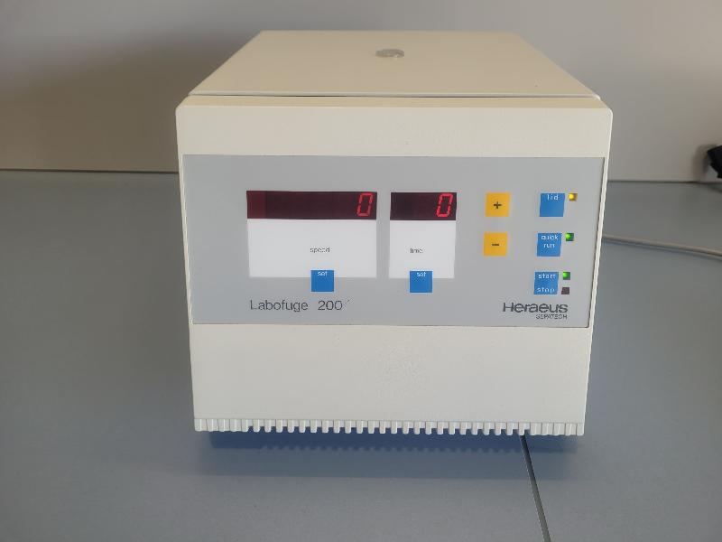 Centrifugeuse HERAEUS Kendro Labofuge 200 avec rotor fixe 3760_0