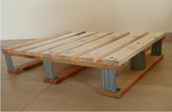Palette en bois Dusseldorf - 600 x 800 mm - Capacité 500 kg - Norme DIN 15146 - Seconde main ou réparée_0