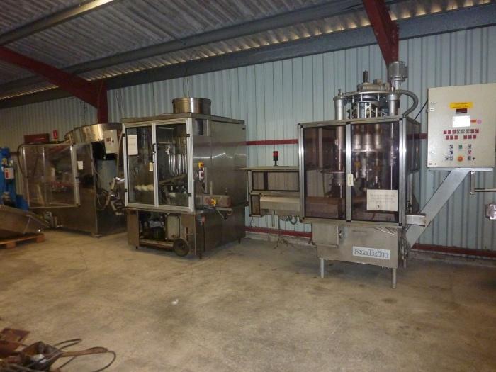Ligne de conditionnement complète PKB d'occasion - Distributeur automatique, remplisseuse 12 têtes et visseuse 8 têtes_0