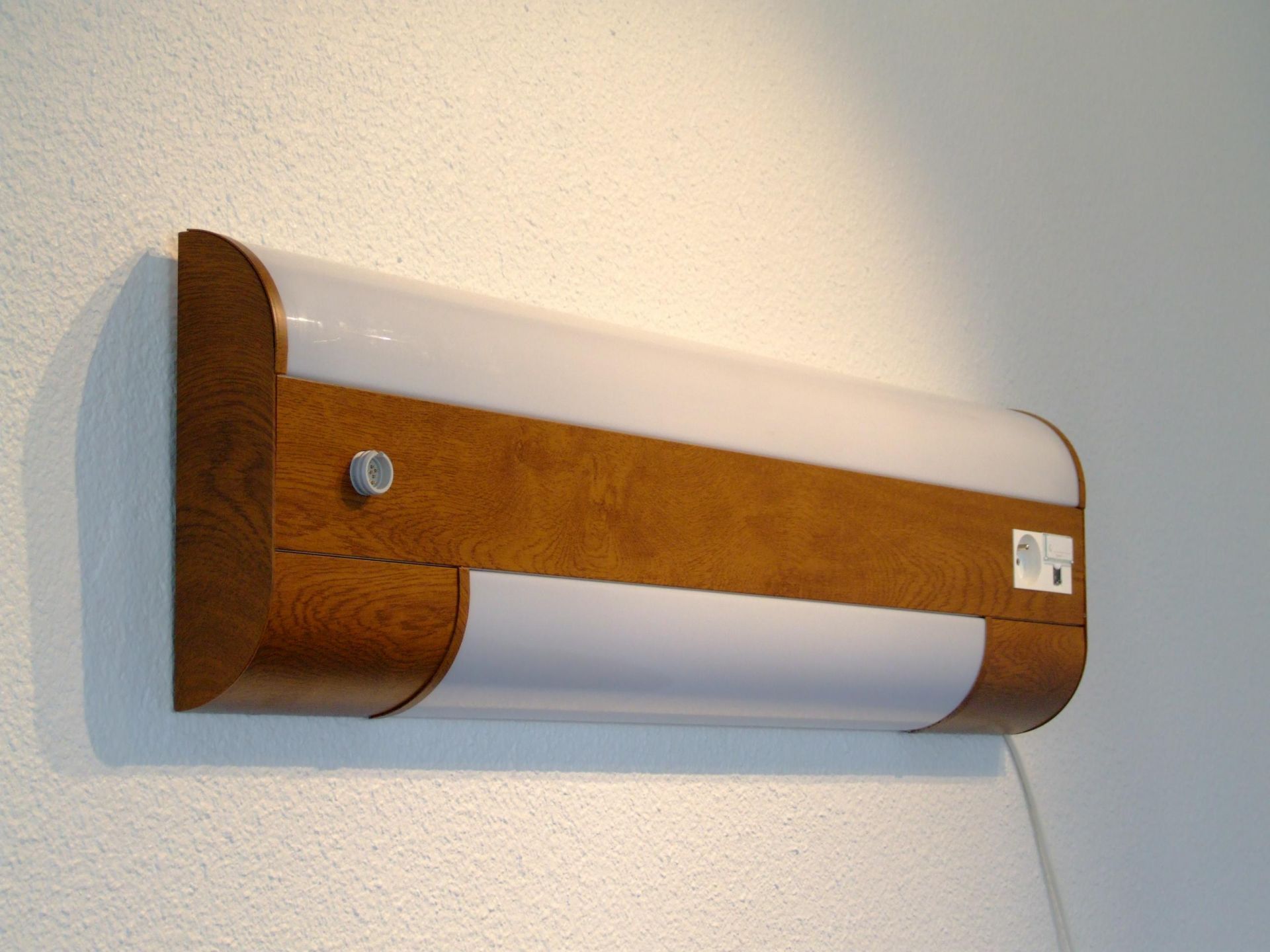 Applique SOLANO sur mesure en aluminium pour chambre d'hôpital, clinique ou maison de retraite_0