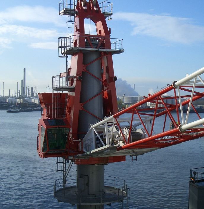 Mtc 2600 grue portuaire offshore - liebherr - capacité de levage max 100t_0