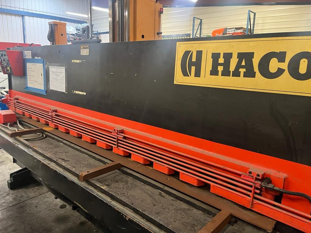 Cisaille industrielle Haco 3000 x 6 - réf 3583 avec butée arrière électrique et affichage_1