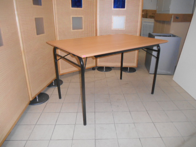 Z61.3 - Table pliante en hêtre L120 P80 avec pieds noirs_0
