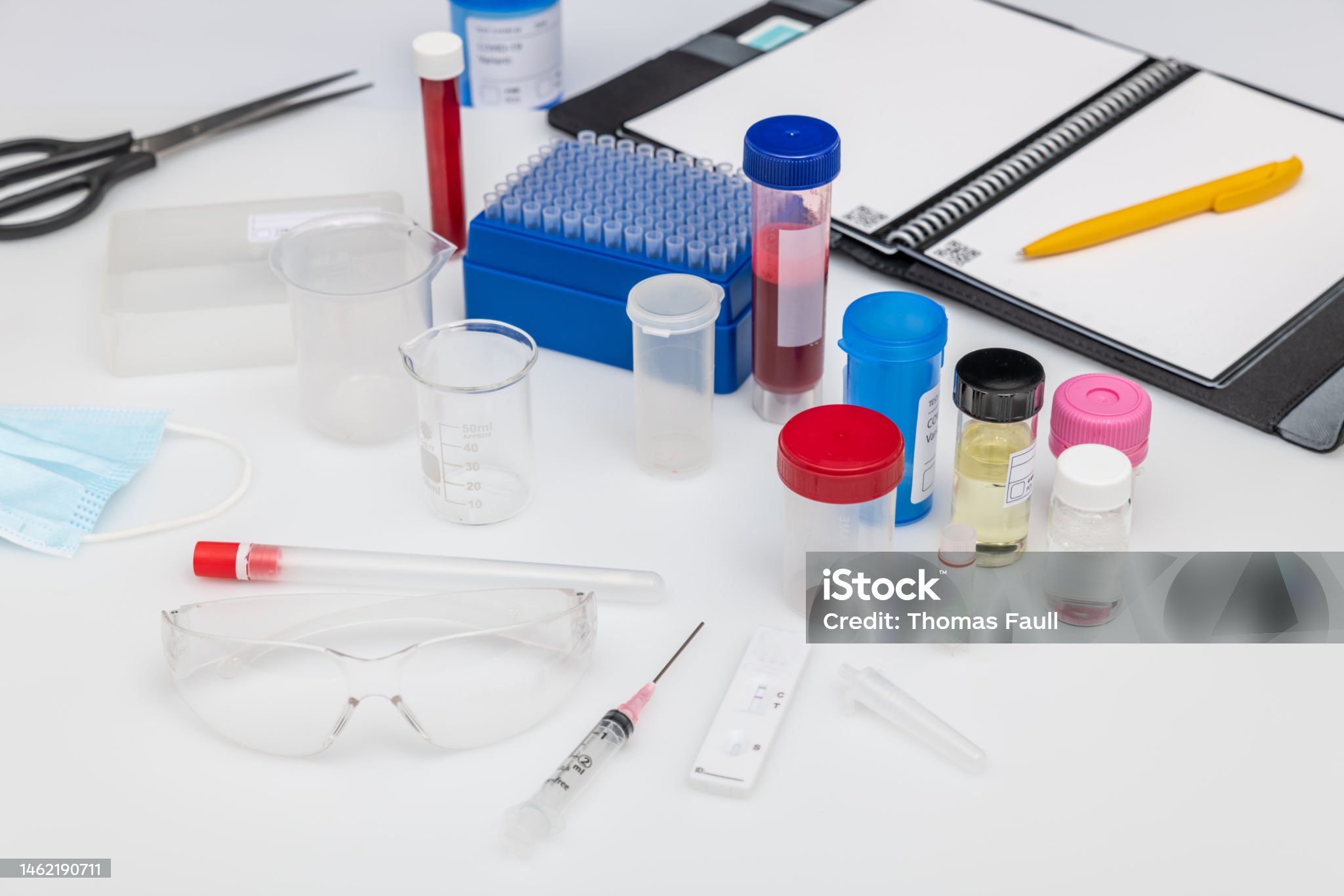 Préparateur d'échantillons efficace et fiable - Kits complets et équipements de pointe - Idéal pour laboratoires et recherche - C2M Technology_0