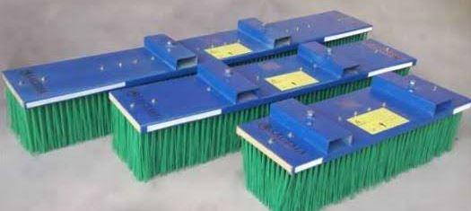 Brosse de poussée - balai industriel pratique et durable pour déplacer les déchets_0