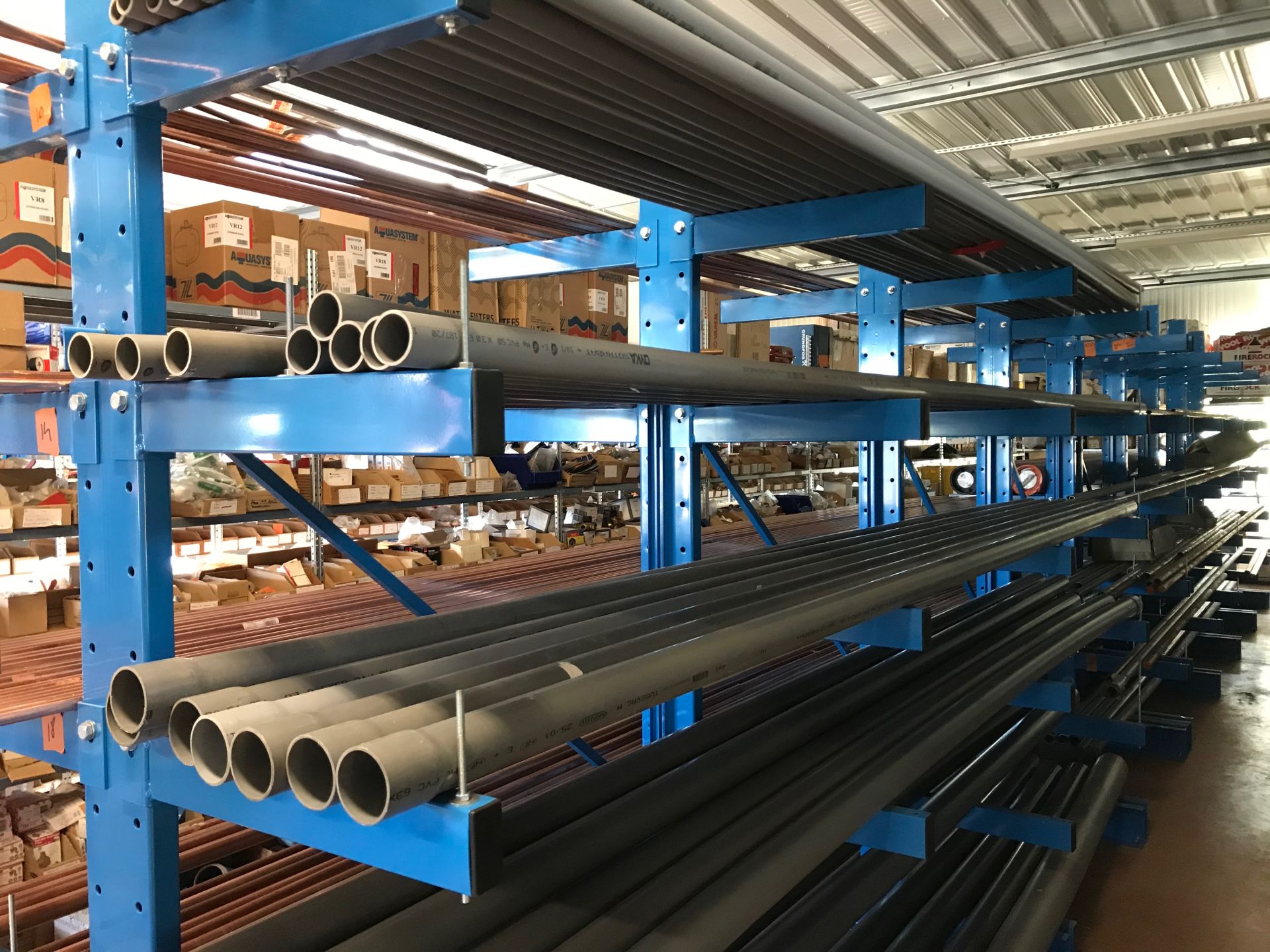Cantilever compact - Rayonnage industriel BCCom - Stockage de charges longues_0