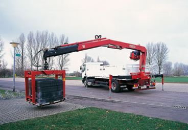 Grue auxiliaire Fassi F215AS - capacité de levage 22,0 tm - bras hydraulique jusqu'à 16,15 m_0