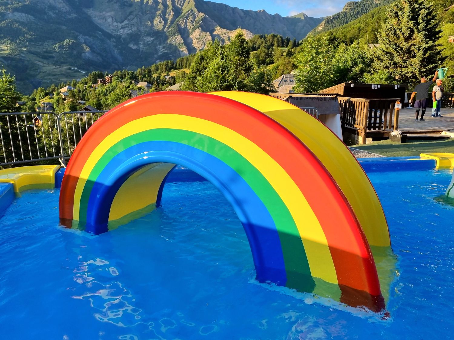 Pataugeoire - Toboggan aquatique modèle Rainbow TB02 - Athalia - Pour aires de jeux aquatiques et plateformes aqualudiques_0