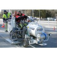 H16-3 - Machine de marquage routier Hofmann - Débit d’air jusqu’à 1000 l/min à 6 bar - Moteur diesel Kubota_0