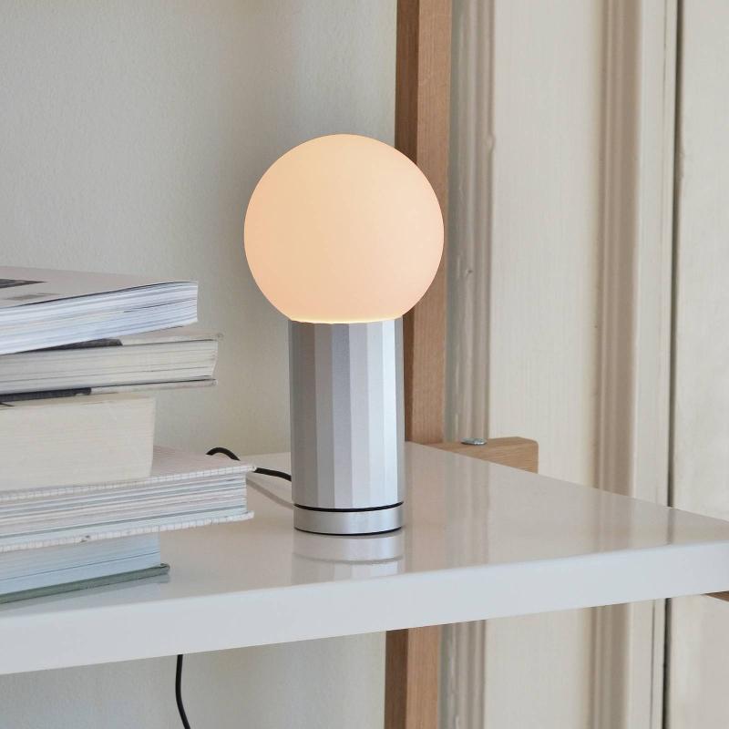 HAY TURN ON LAMPE À POSER LED DIMMABLE PIED ALU