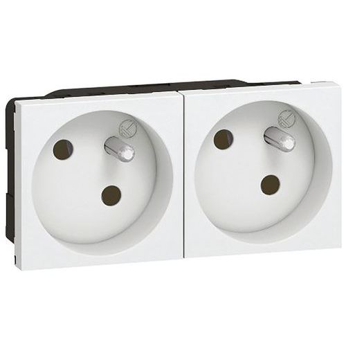 PRISE SECTEUR INCLINÉE DOUBLE 45X45 10/16 A - LEGRAND