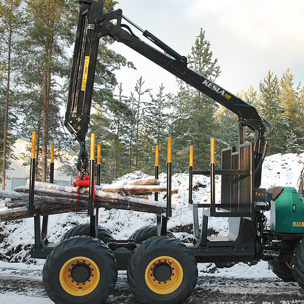 Grue forestière compatible avec des véhicules moyens - kesla série 700_0