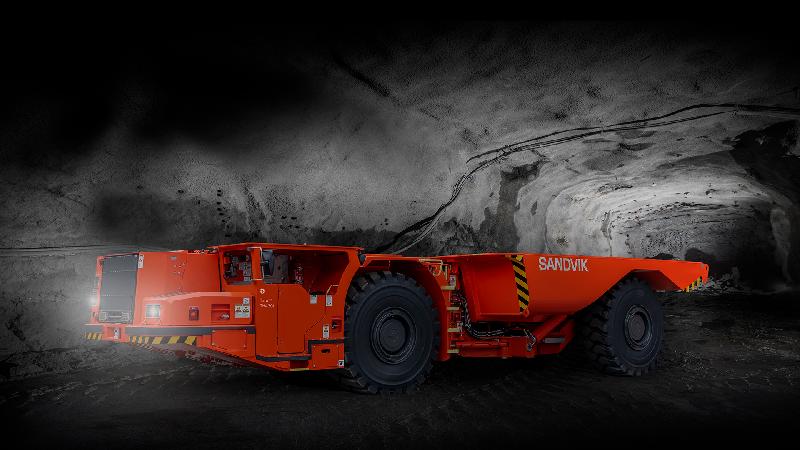 Camions diesel TH430L - Sandvik - 30 tonnes - pour mine souterraine_0