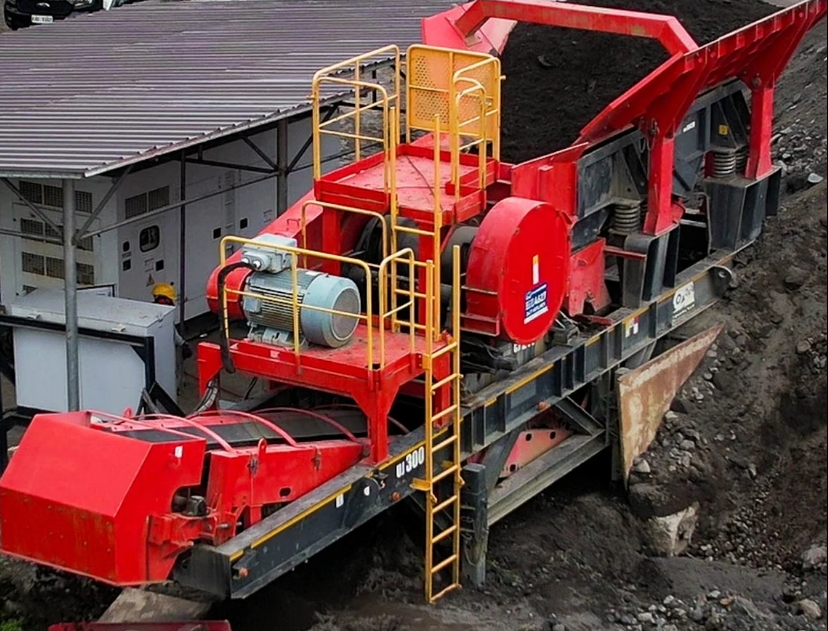 Concasseurs à mâchoires sur roues - Sandvik UJ300 - utilisation sûre, simple et conviviale_0