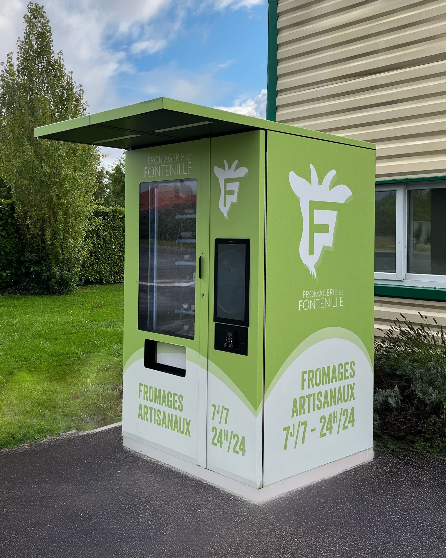 Distributeur automatique extérieur pour fromagerie_0