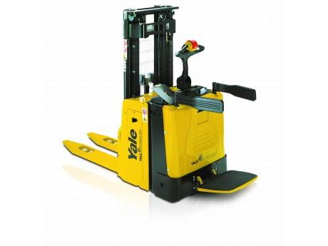 Gerbeurs électriques de palettes MS15X - Yale - 1500kg - Levée jusqu'à 4629mm_0