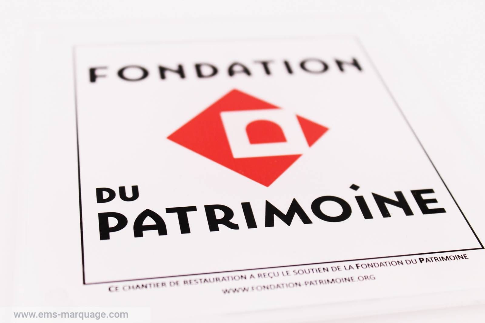 Impression sérigraphie - EMS Espace Marquage et Sérigraphie - sur plaques en plexiglas PMMA avec usinage personnalisé_0
