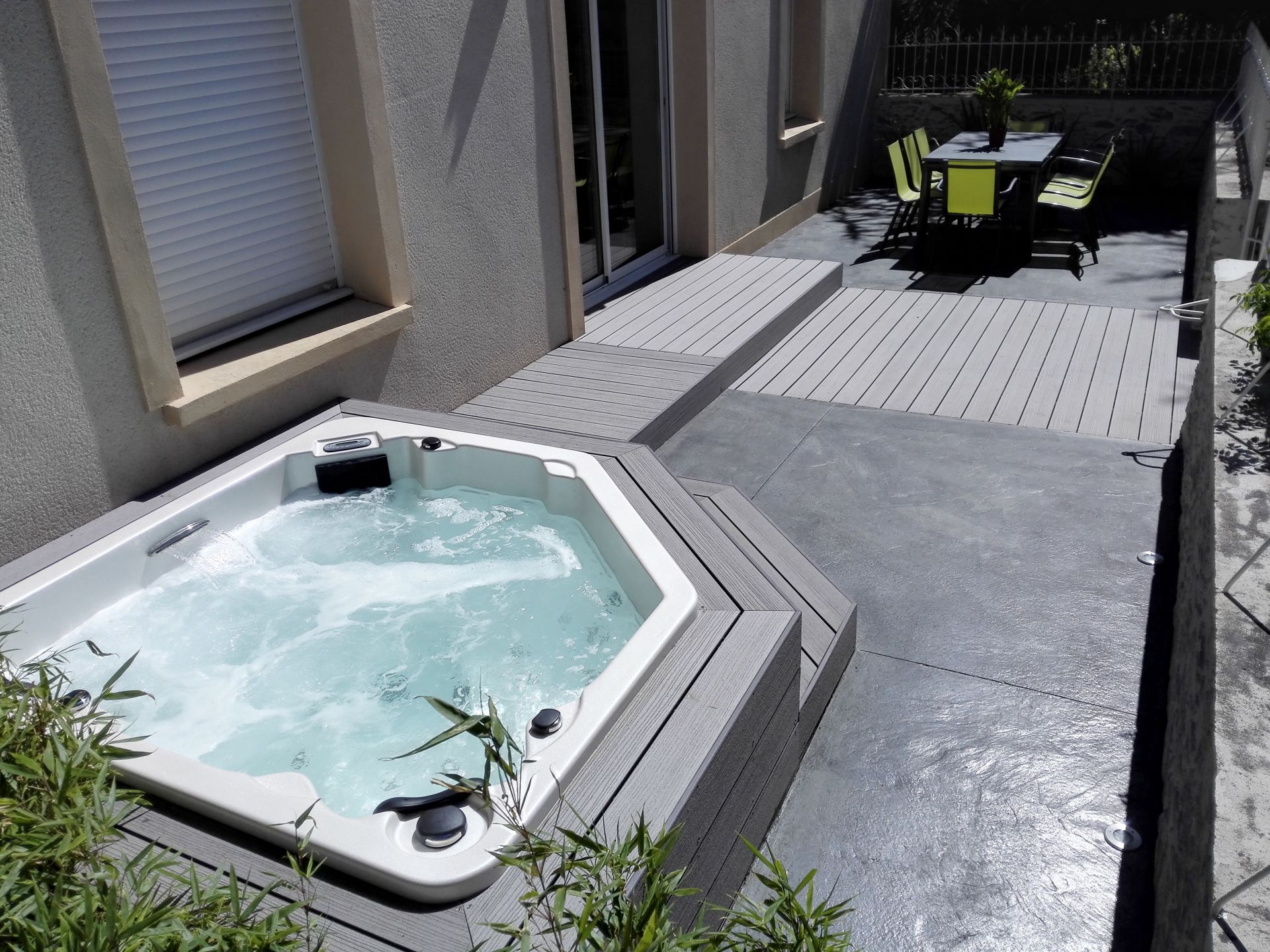 Jacuzzi spa encastrable BA500 D Pack Détente - 5 postes de massage - Compact et élégant_0