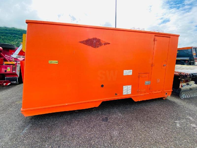 CABANE DE CHANTIER sur berce ampliroll_0