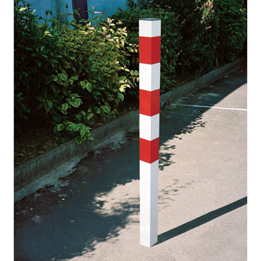 Potelet pompier amovible  70x70mm fourreau avec verrouillage_0