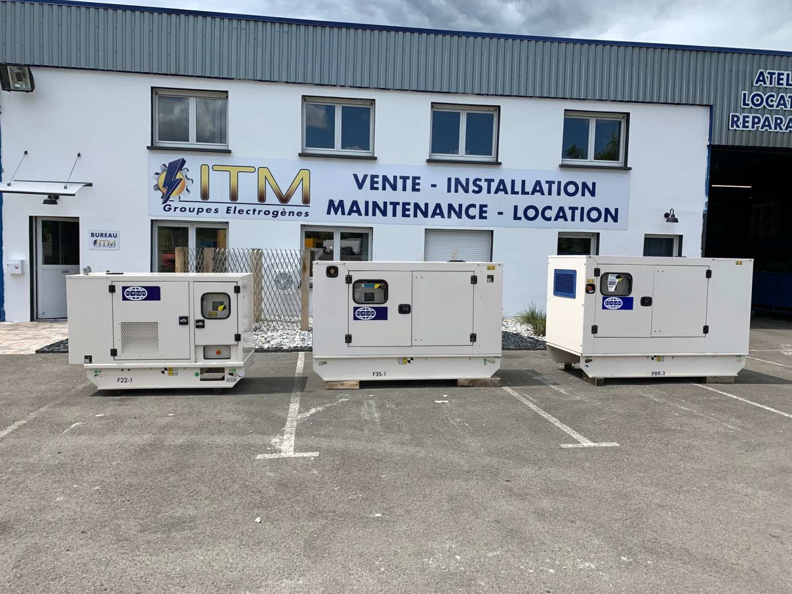 Groupe électrogène FG WILSON avec capote insonorisé neuf - F22 - 22 KVA_0