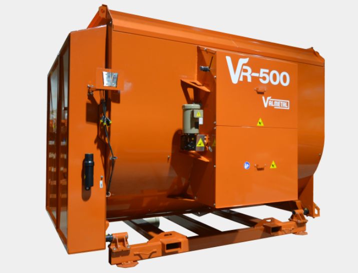 VR-500 - Mélangeuse agricole Valmetal - Entraînement planétaire, grattoirs de fond sur 2 pales_0