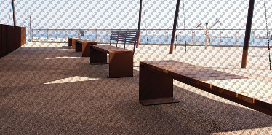 Banc public en bois - CYRIA MANTA - Dossier et assise confortables - Structure acier corten_0