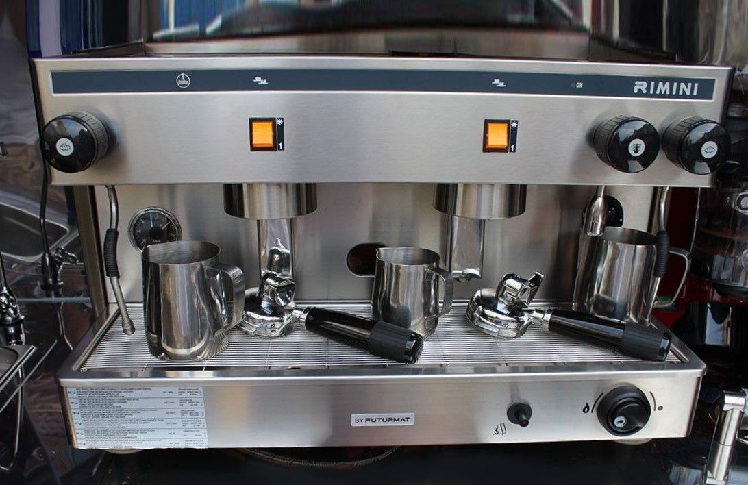 Machine à espresso professionnelle FUTURMAT Rimini S2 semi-automatique 2 groupes_0