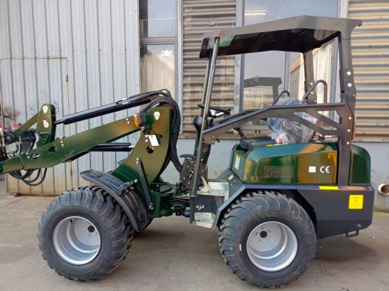 Valet de ferme - Chargeuse multifonction H180 - L'outil indispensable pour l'entretien des écuries_0