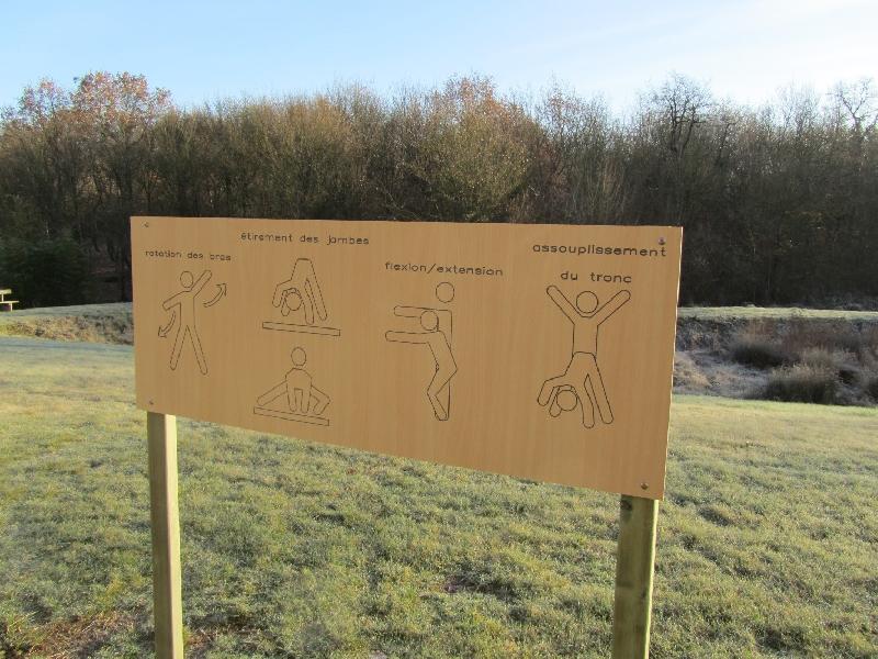 Parcours de santé - Panneau d'échauffement avec poteaux 68 x 68 mm_0