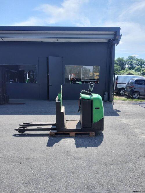 Préparateur de commandes au sol BT OSE250 1465 - disponible en occasion et en location de courte à longue durée_0
