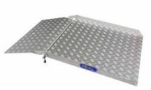 Rampe de seuil passe-porte pliable - Accès frontal - Modèle RESC60101 - Aluminium antidérapant - Capacité 300 kg_0