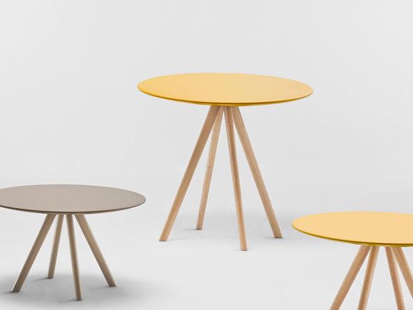 Table de réunion Stiks pied hexagonal en bois_0
