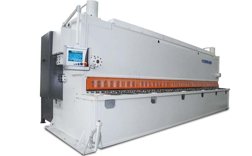 Cisaille guillotine industrielle LVD HGS - Grande capacité et précision sur acier doux jusqu'à 40 mm d'épaisseur_0