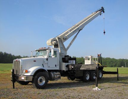 Camion grue Manitowoc 1400H - charge maximum 29.9 t - flèche principale 38.7 m - hauteur maximale 50.3 m_0