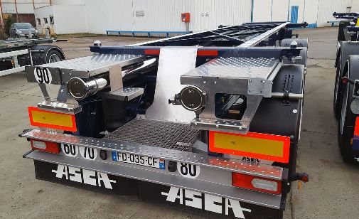 Semi remorques porte-engins - châssis pour matière dangereuse_0