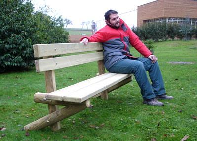 Banc public en bois avec pieds croisés - Pin Nord traité autoclave classe 4 - Longueur 2m_0